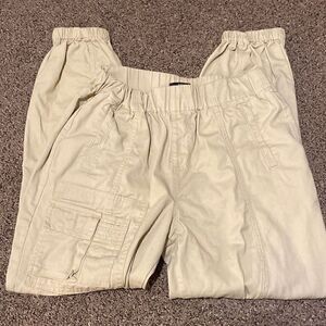 ‎NWOT Forever 21 fan cargo pants size medium